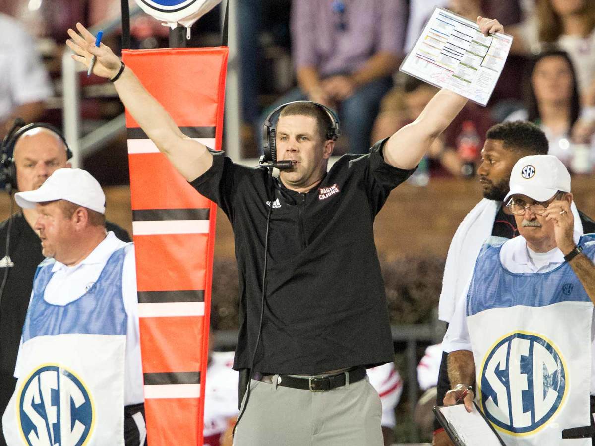 billy-napier-ull-halftime.jpg